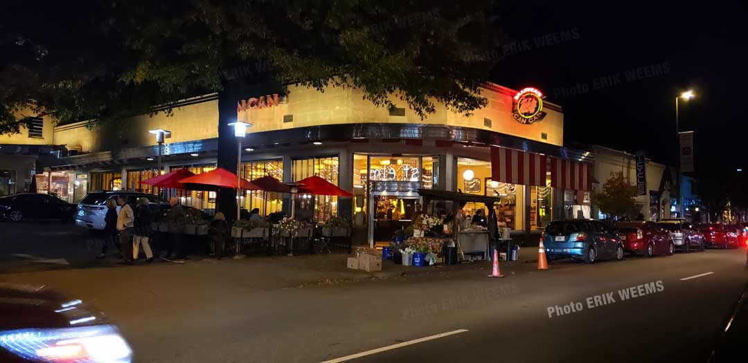 Click to see enlarged photo - Can Can at night in Carytown Can Can at night in Carytown